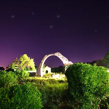 艾福丽奥公寓式酒店 科斯镇